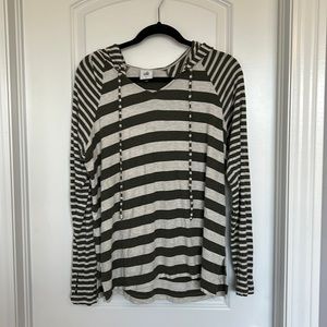 CAbi long sleeve hooded shirt